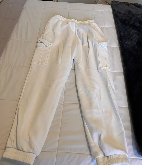 Universal Threads cargo jogger sweatpants - Image 5