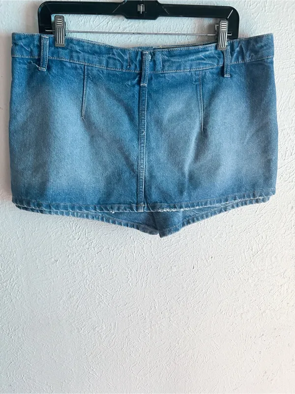 Free People We The Free Gallivanting Peekaboo Micro Skort Denim Sz 33 - Image 4
