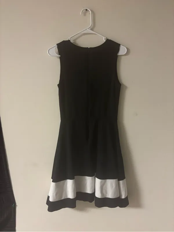 Love… Ady Black & White Fit & Flare Dress Size M | Sleeveless Colorblock Mini - Image 2