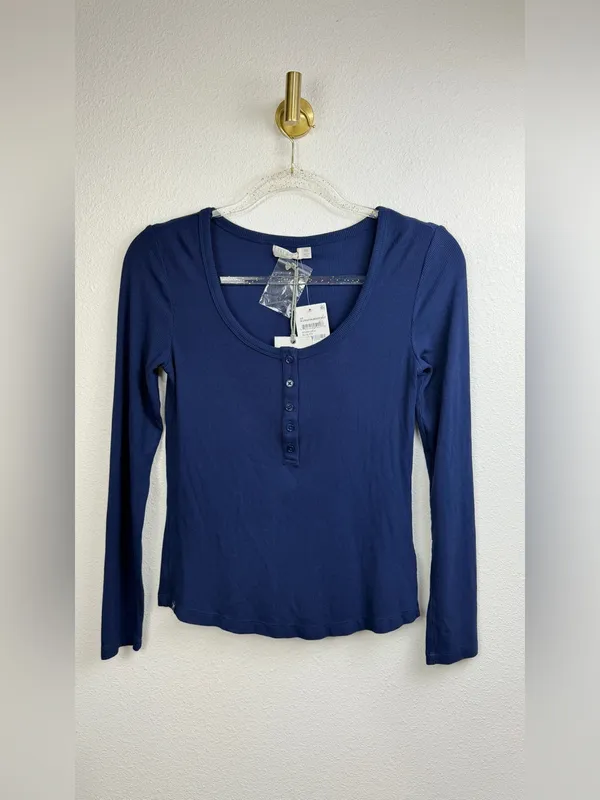 Barefoot Dreams NWT Ultra Soft Classic Ribbed Long-Sleeve Henley Top Size XS - Image 2