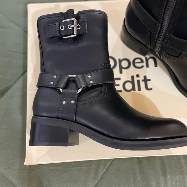 Open Edit Elegant Black Leather Moto Boots - Image 5
