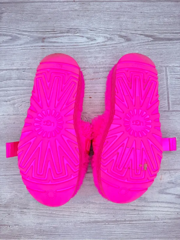 UGG Fluffita Pink Slippers wool fluffy slipper shoes sandals size 8 hot pink - Image 8
