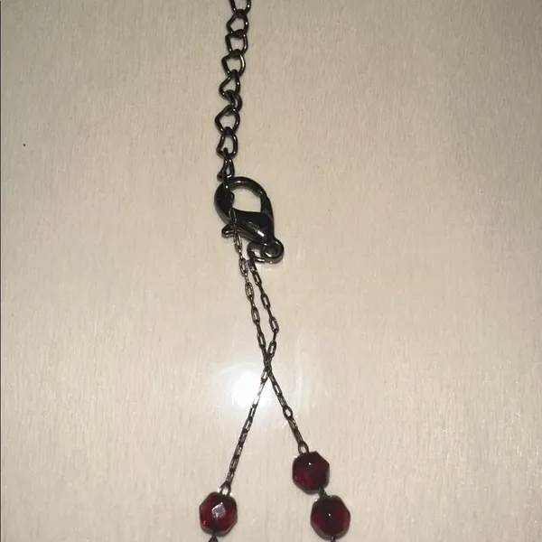 Elegant Red Beaded Necklace - Image 3