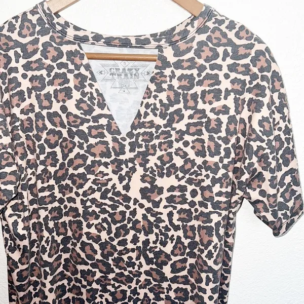 Crazy Train Leopard Print Short Sleeve Keyhole V Neck Top - Image 2