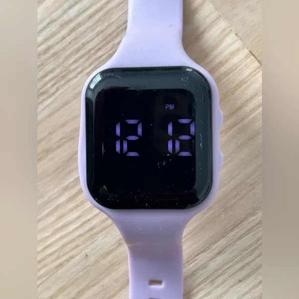 Fashion Watch Unbranded Purple - Image 3