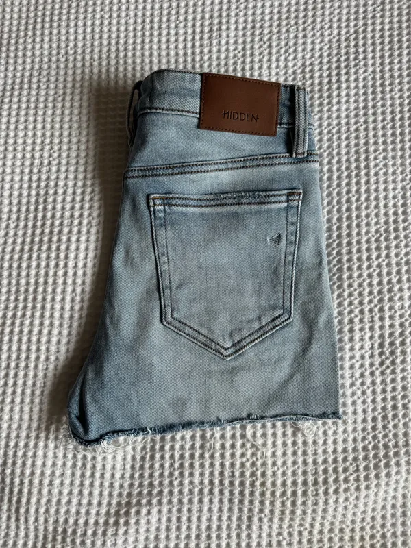 Hidden Jeans Shorts - Image 2