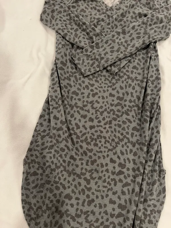 Stylish Gray Leopard Print Dress Size L By - Image 2