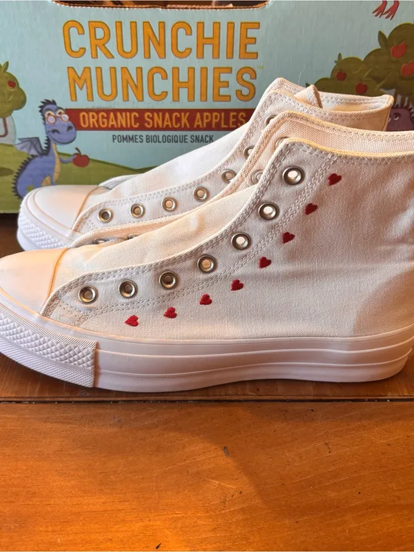 Converse womens chuck Taylor lift platform high top hearts white 10 - Image 2