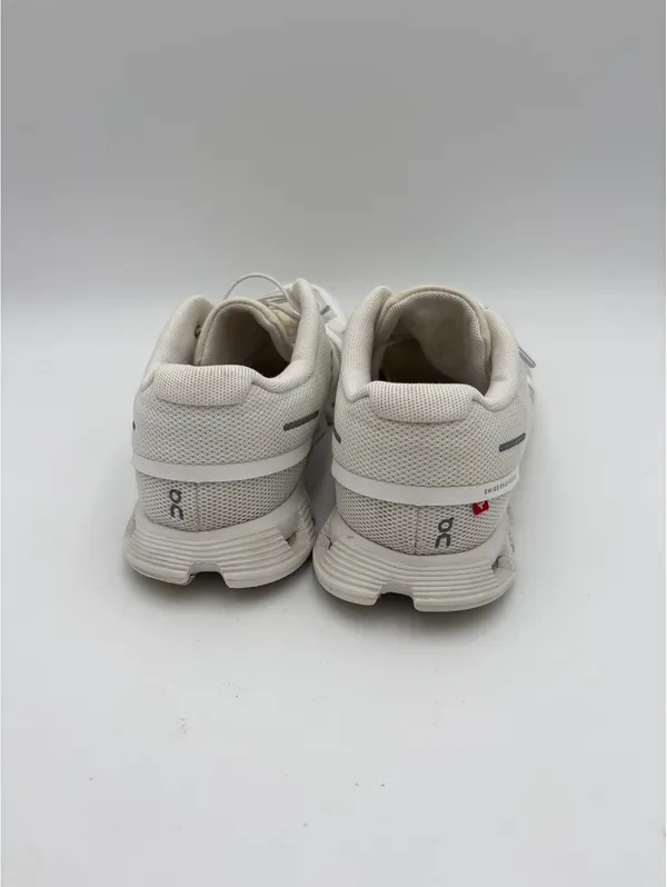 On Cloud Woman’s Size 8 Running Shoes - Excellent Condition-Running Or Casual - Image 6