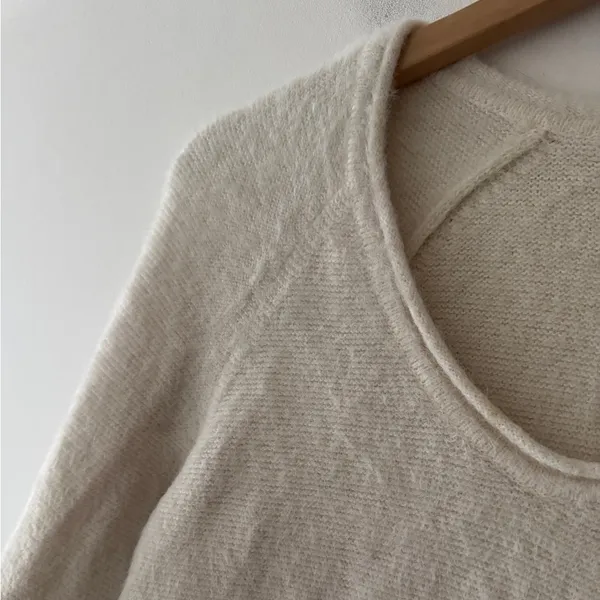 Abercrombie & Fitch Cream Soft A&F Collection Cozy Fuzzy Sweater‎ - Image 3