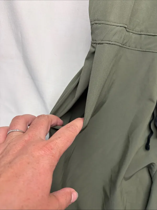 Back Country size medium one piece Olive Green Sleeveless Jumpsuit cropped - Image 8