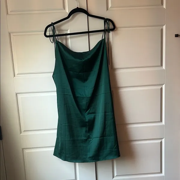 Elegant Green Women's Cowl Dress Size M - Image 2