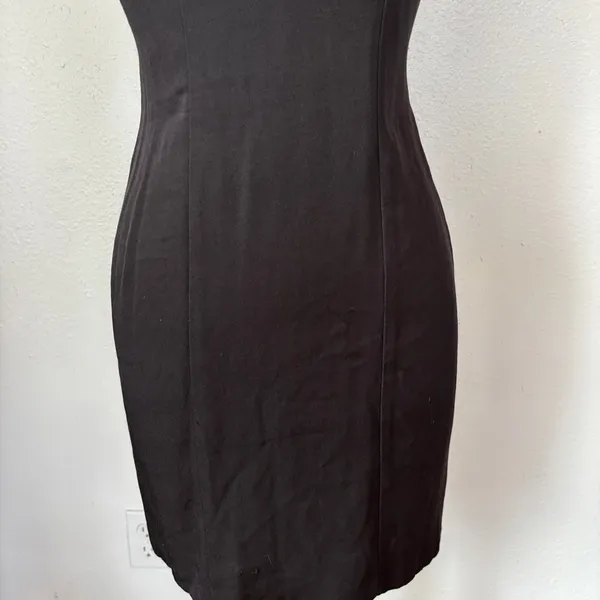 Scarlett Black Sleeveless Cocktail Gown - Image 4