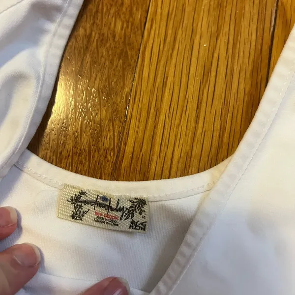 White V-Neck Bodysuit - Image 3