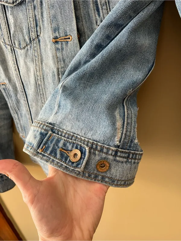 Old Navy Light Blue Distressed Denim Jacket - Image 7