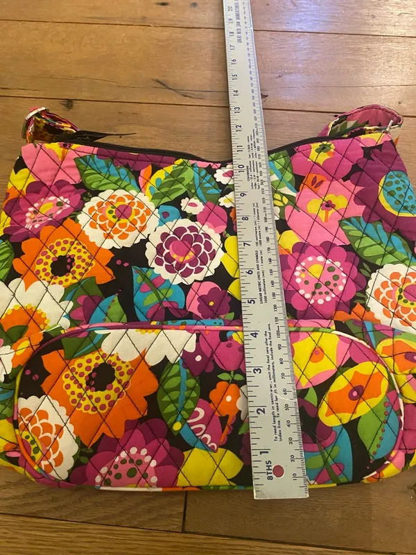 Vera Bradley “Va Va Bloom” Crossbody Hobo Bag Retired Pattern - Image 6