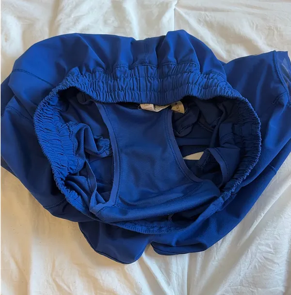 Lululemon Hotty Hot Shorts 2.5" Low-Rise - Image 4