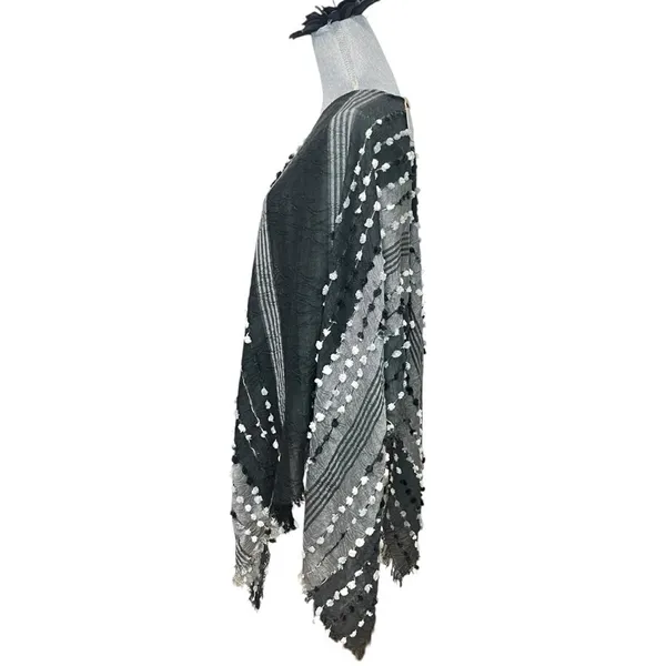 DEMDACO Textured Black Gray One Size Fits Most Acrylic and Poncho Shawl - Image 5