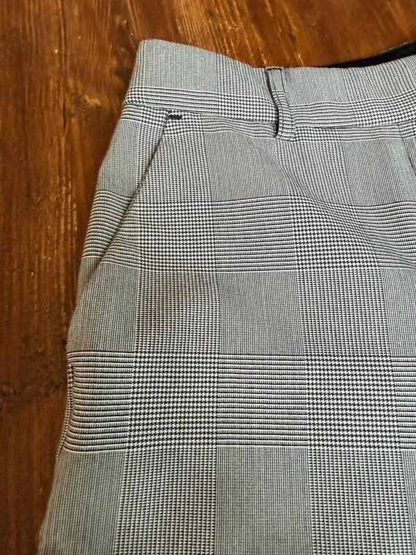 Express ankle dress pants size 4R black, white and gray - Image 2