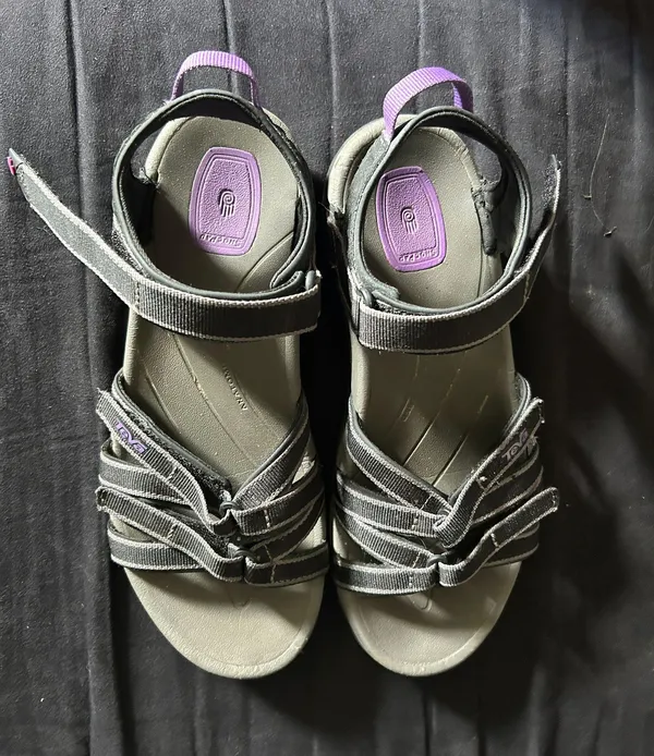 Teva s Black And Grey Platform Sandals Women’s Size 9 - Image 4