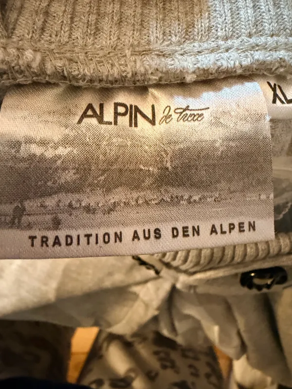 Alpin de luxe Oktoberfest Sweatpants Gray Trachten Pants with Embroidery - Image 7