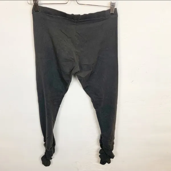 Victoria’s Secret‎ Medium Grey Ruched Leg Leggings - Image 4