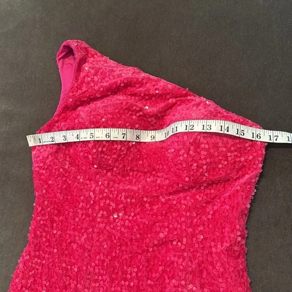 Women’s Sequined One Shoulder Short Pink Party or Prom Dress Size 4 - Image 8