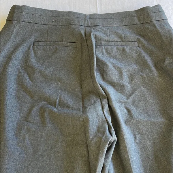 JM collection zipper closure dress pant. Size 12 petite - Image 5