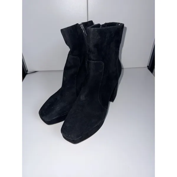 NWOB Vince Camuto‎ Penella Platform Bootie Black Faux Suede Leather Size 9 M - Image 4