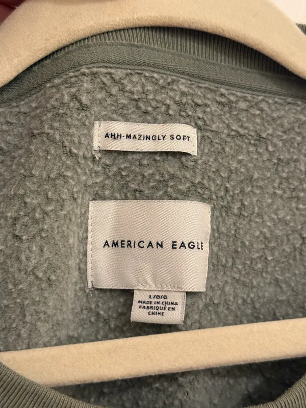 american eagle sweatshirt - Image 2
