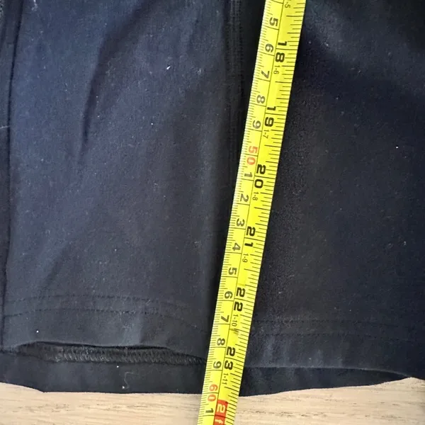Gym shark women’s jacket with mesh detail black size medium - Image 7