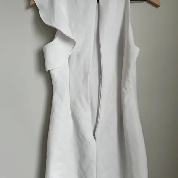 Lulus Dinah White One Shoulder Ruffle Cocktail Mini Dress Sz XS FLAWED - Image 5