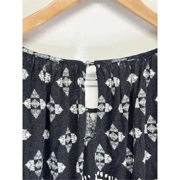 Free People Cropped‎ Top Washed Black Dazed Print Size Small Jersey Long Sleeve - Image 7