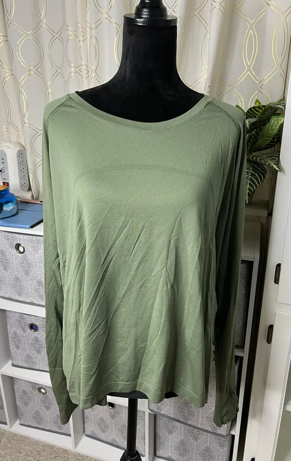 Lululemon Swiftly Tech Long Sleeve - Image 2