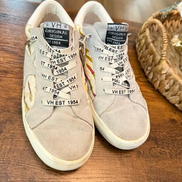 Vintage Havana Women’s Sneakers 8 - Image 4