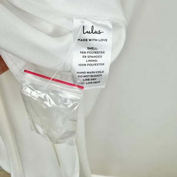 Lulus Arienne White Off-the-Shoulder Mermaid Maxi Dress Wedding Medium NWT - Image 9