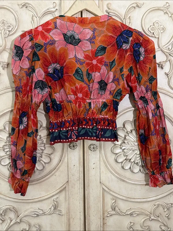 FARM Rio Marias Floral Plunge Neck Peplum Long Sleeve Top Size Medium - Image 12