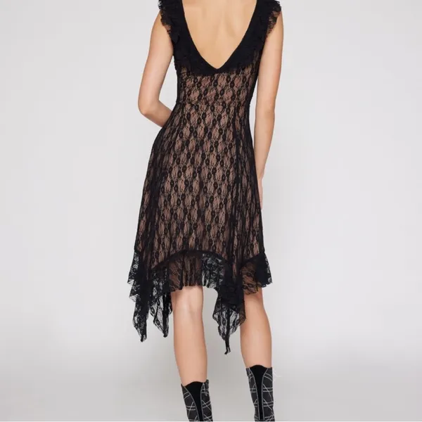 Kimchi Blue Indy Lace Midi Dress. Urban Outfitters. Small - Image 3