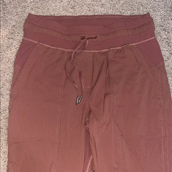 Lululemon Dance Studio Mid Rise Crop 25" Ancient Copper 4‎ - Image 5