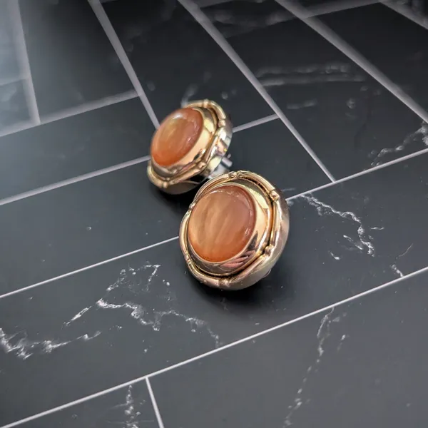 Vintage Clip On Earrings Orange & Gold Tone Stylish & Elegant 1" - Image 4