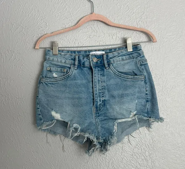 light wash cut off distressed mini jean shorts 4 - Image 5
