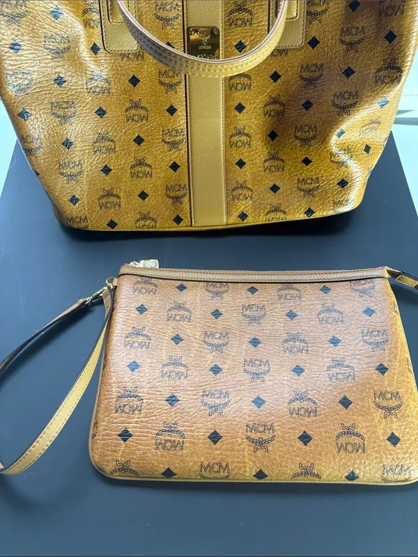 MCM Reversible Liz Shopper in Visetos - Image 7