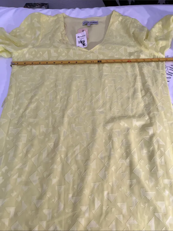 Ina Pale Yellow Geometric Sheer Tunic Size L - Image 3