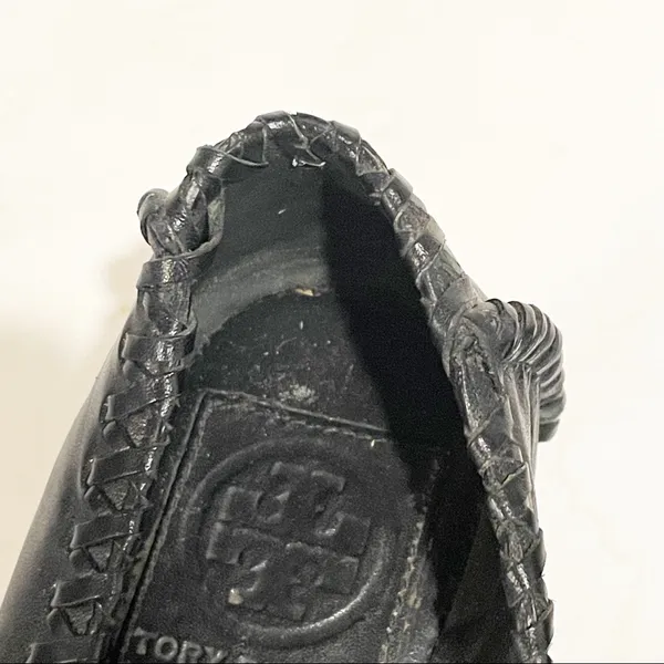 Tory Burch 6.5‎ Medallion Black Leather Rubber Sole Flats - Image 5
