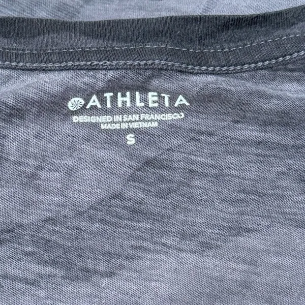 Athleta Black and Grey Camo Short Sleeve T-Shirt Women’s Small - Image 3