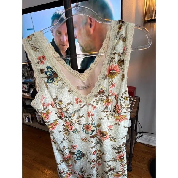 Free People floral mini dress intricate lace trim along the v-neckline velvet L - Image 2