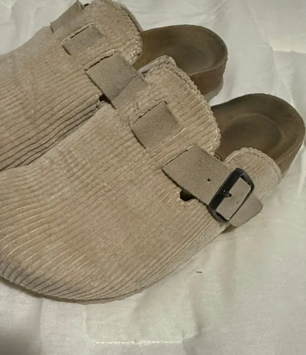 Cushionaire Buckle Sandal - Image 2