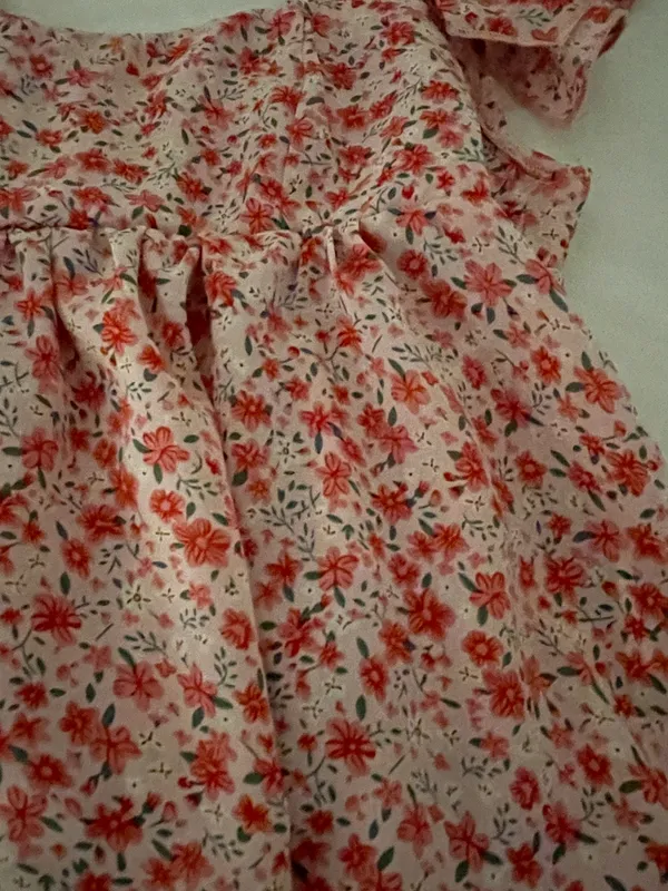 SheIn Flower print flowy half sleeve top - Image 3