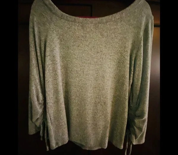 Moa Moa Sweater - Image 2