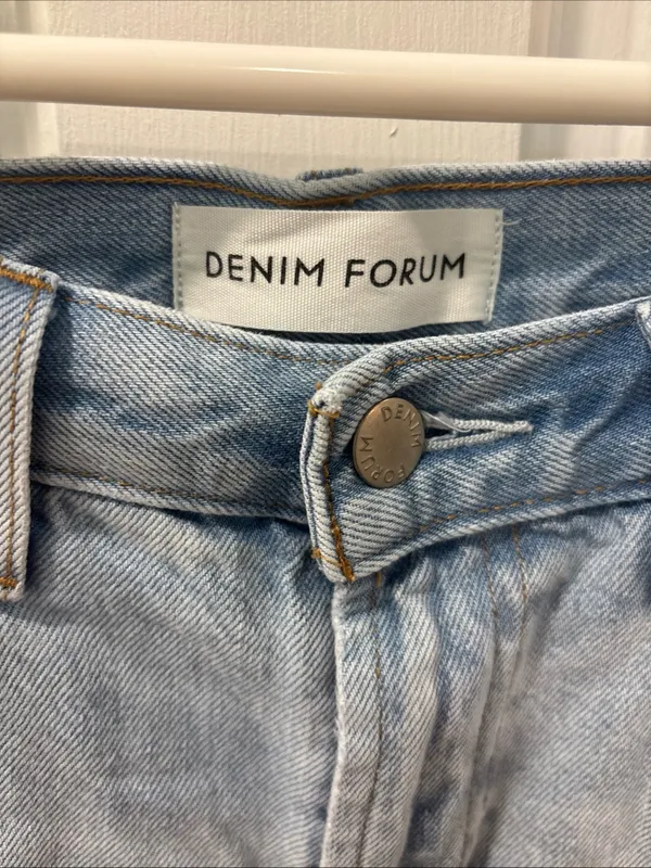 Aritzia Denim Forum Women’s Farrah Hi-Rise Wide Leg Jeans Size 28 Light Wash EUC - Image 4